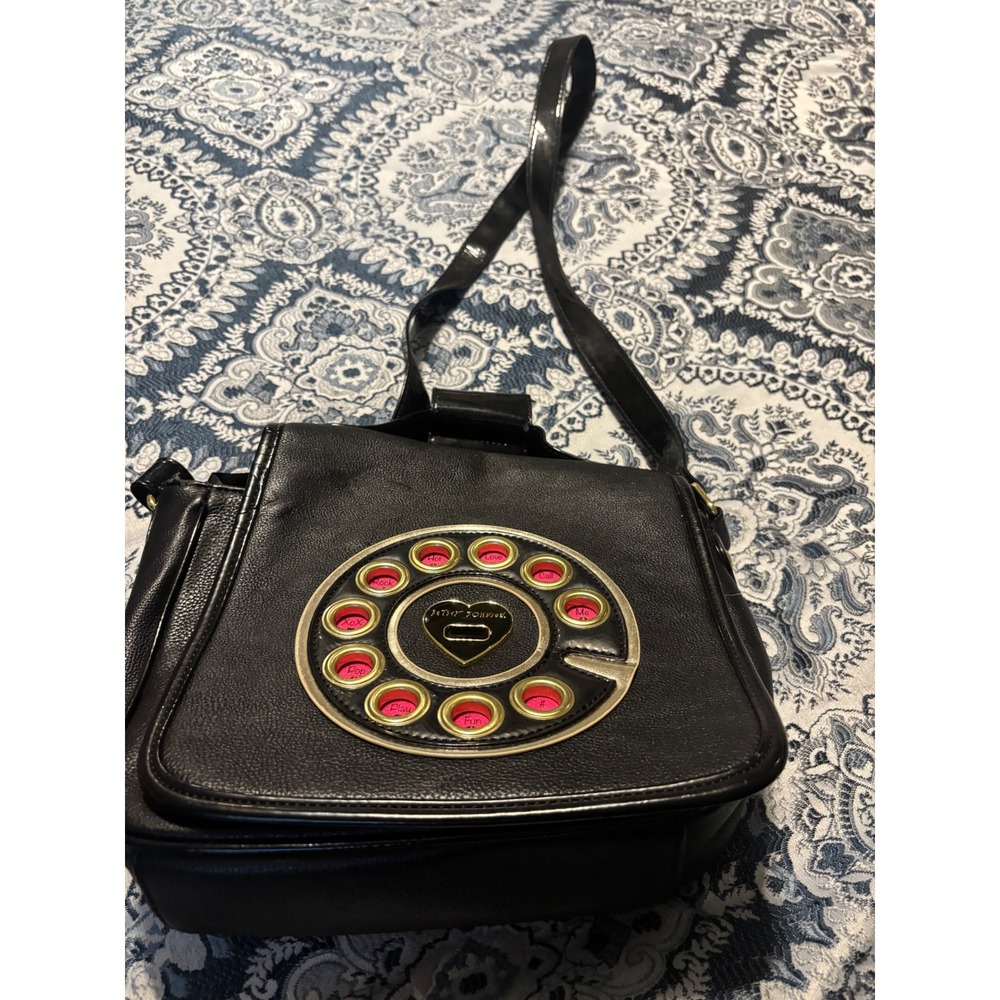 Betsey Johnson Black Rotary Phone Dial Crossbody Bag Pink Rose Lining Heart Lock